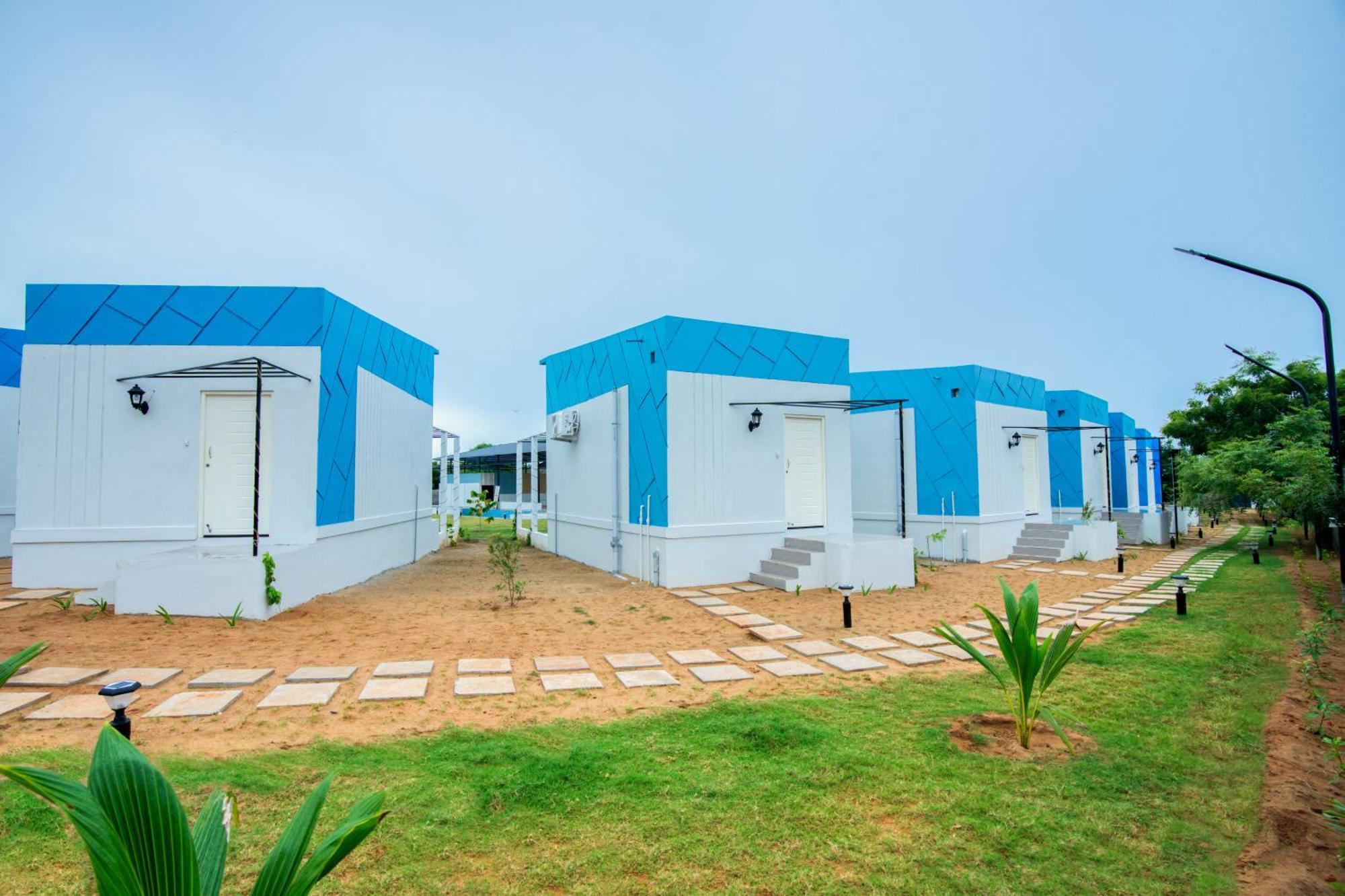 Seaborne Beach Resort Auroville Extérieur photo