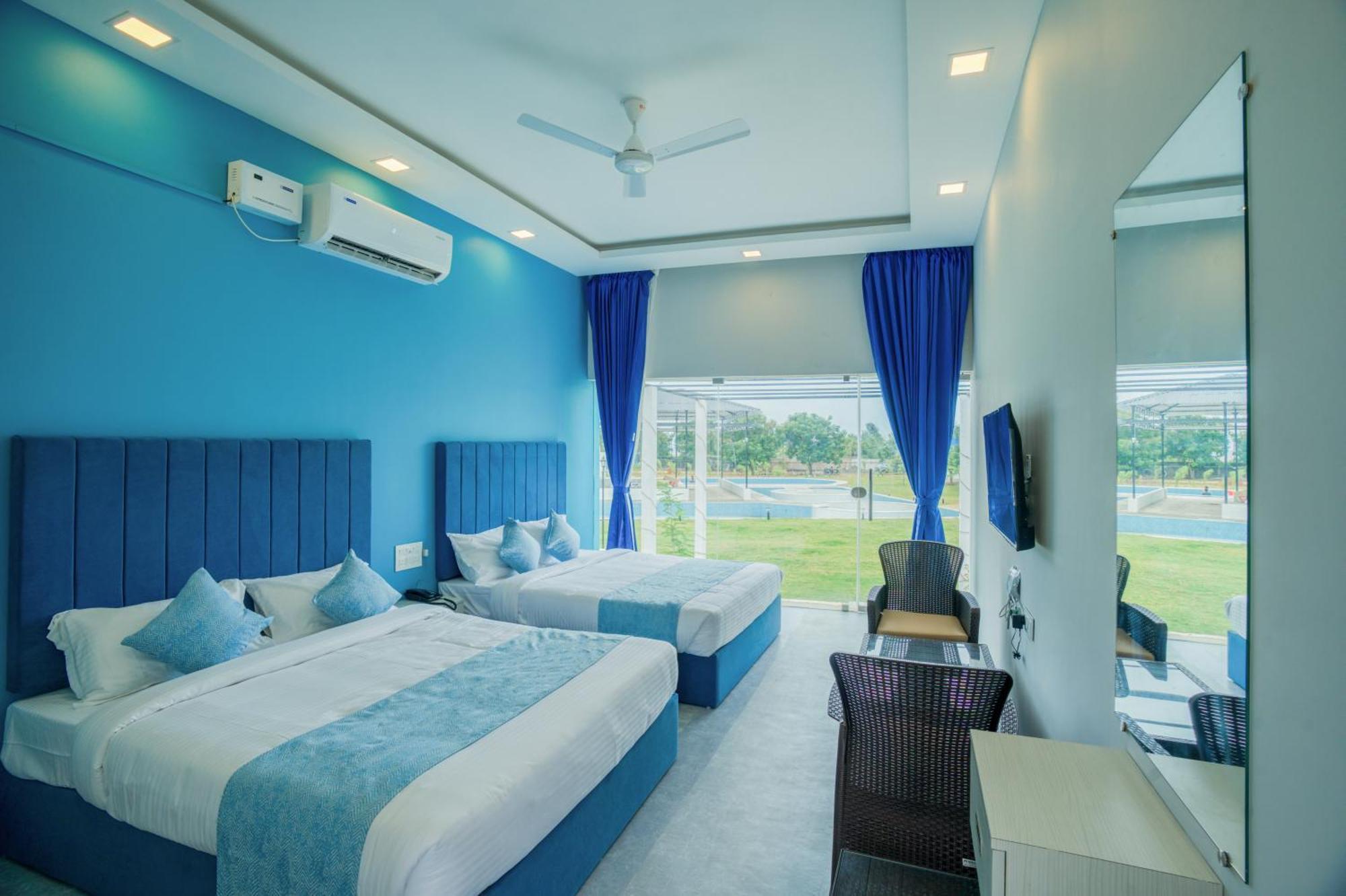 Seaborne Beach Resort Auroville Extérieur photo