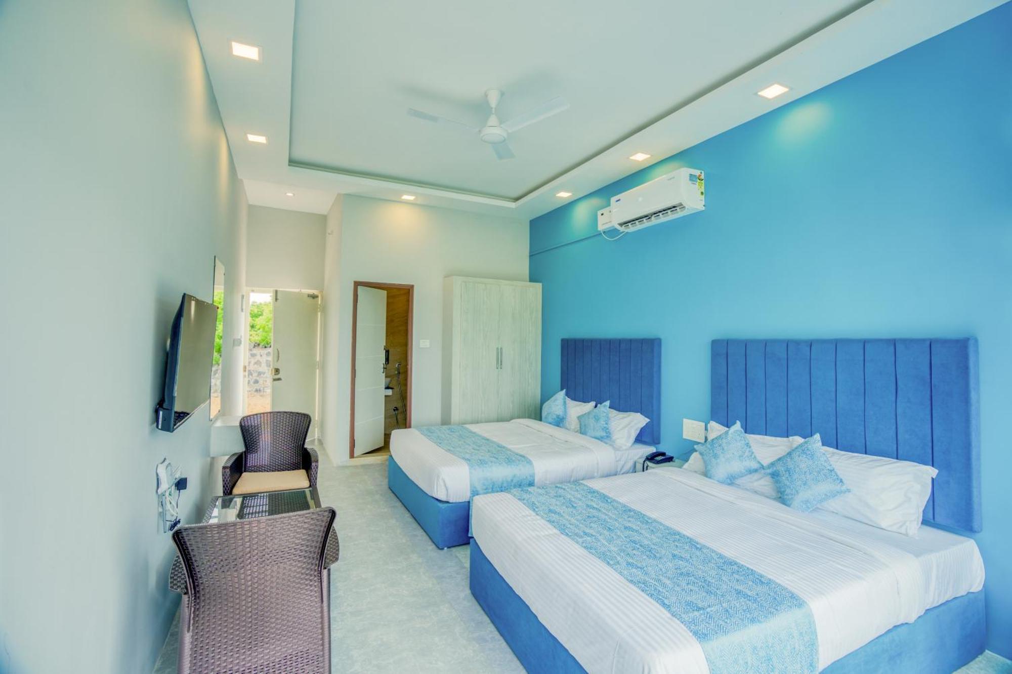 Seaborne Beach Resort Auroville Extérieur photo