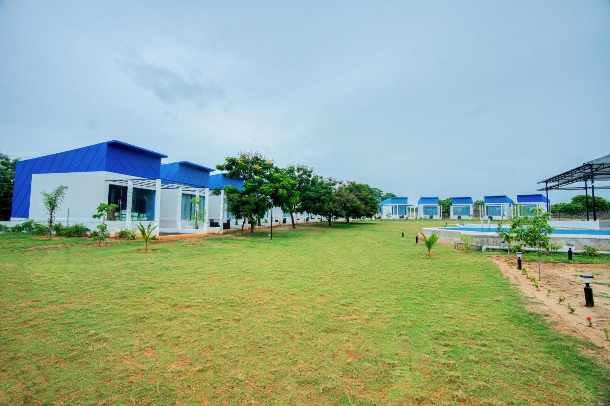 Seaborne Beach Resort Auroville Extérieur photo