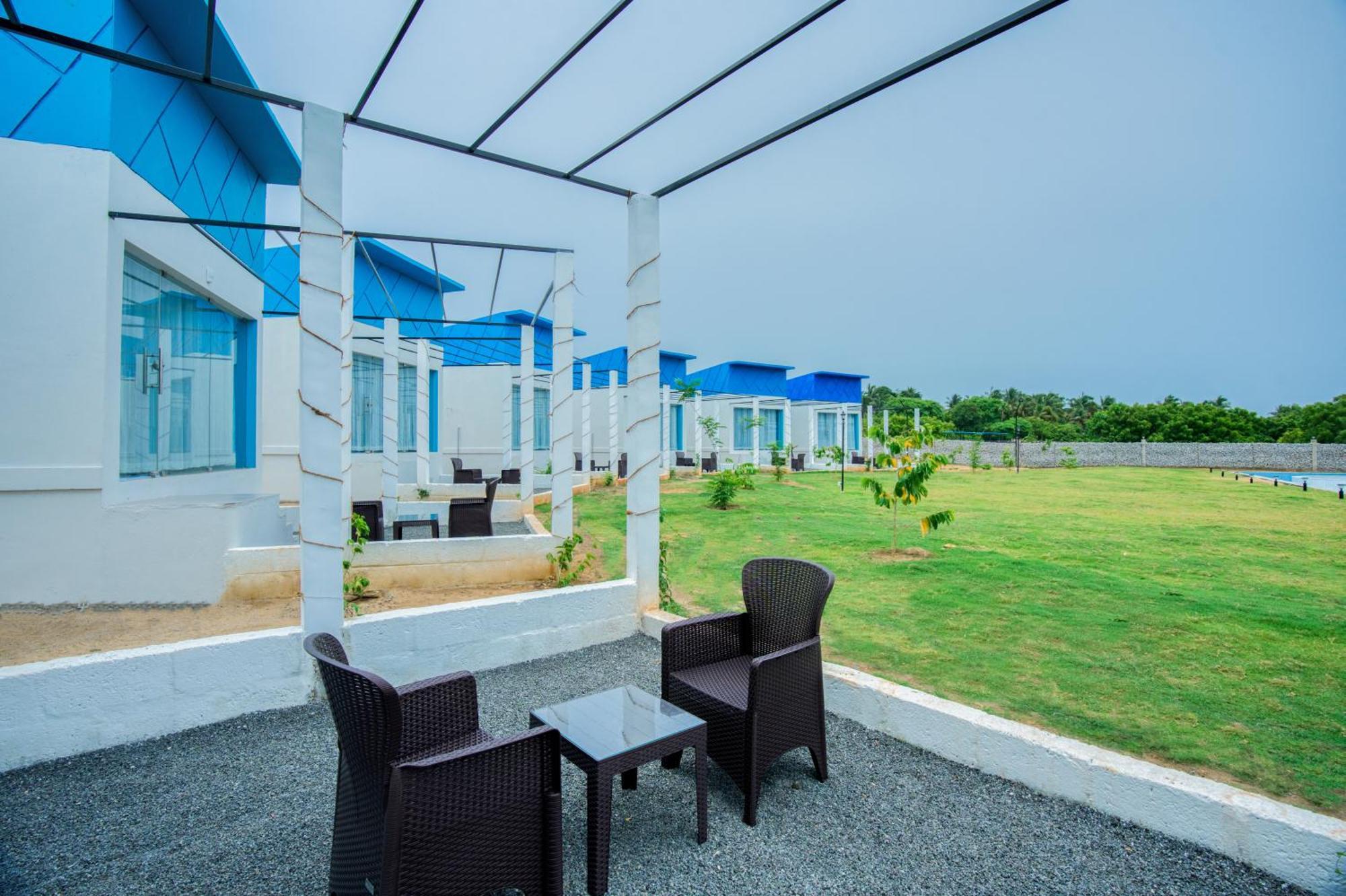 Seaborne Beach Resort Auroville Extérieur photo